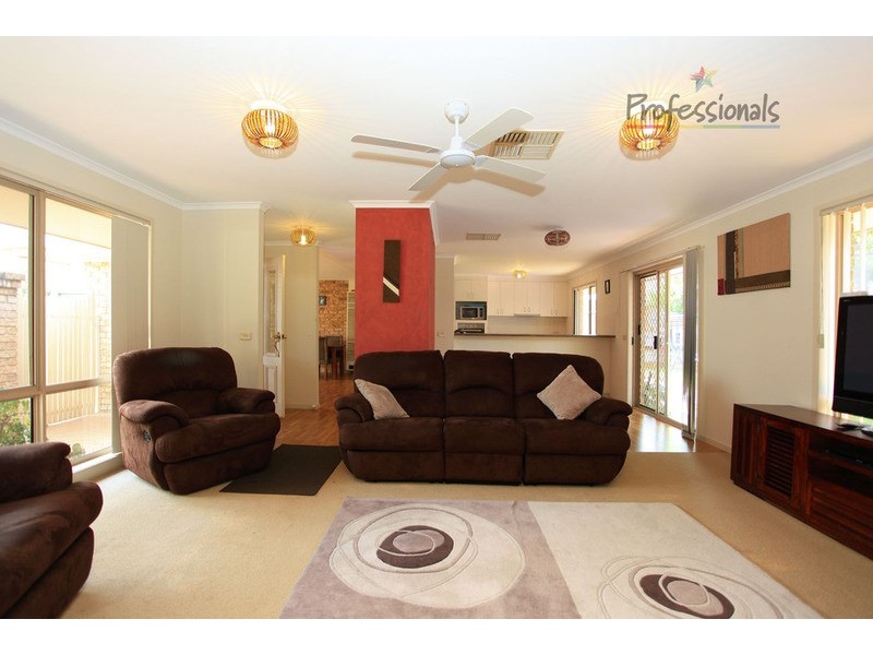 12 Delatite Court, Wodonga VIC 3690