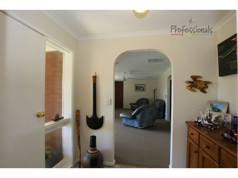 31 Michelle  Drive, Kiewa VIC 3691