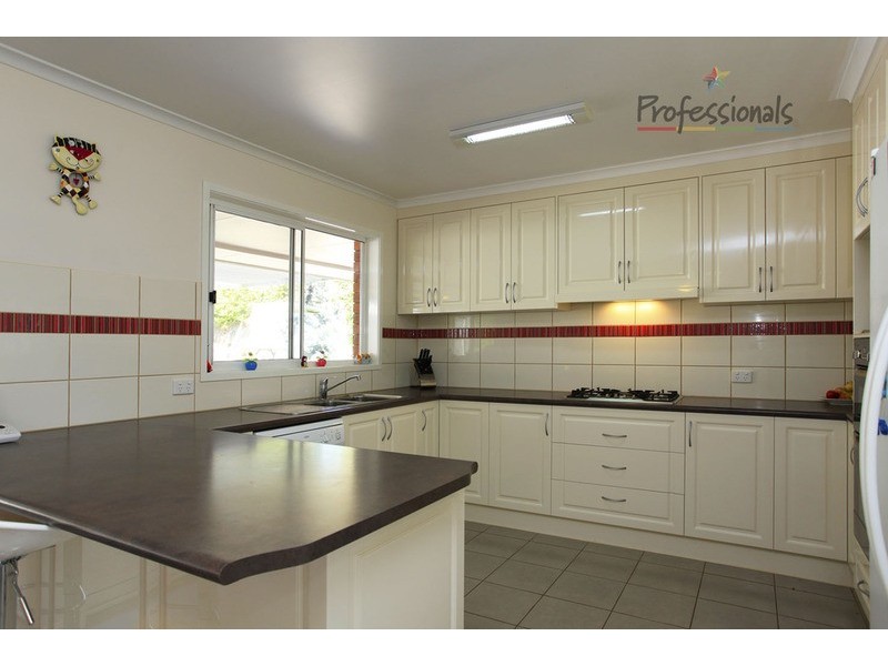 31 Michelle  Drive, Kiewa VIC 3691