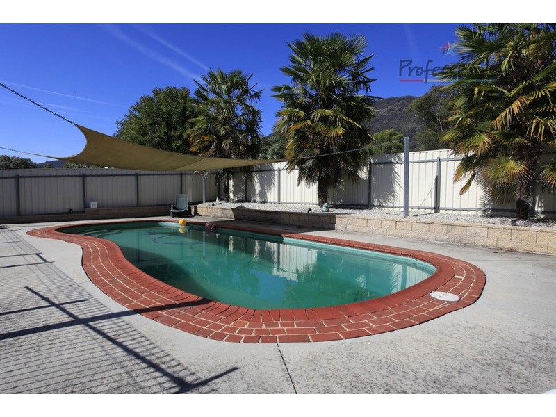 31 Michelle  Drive, Kiewa VIC 3691