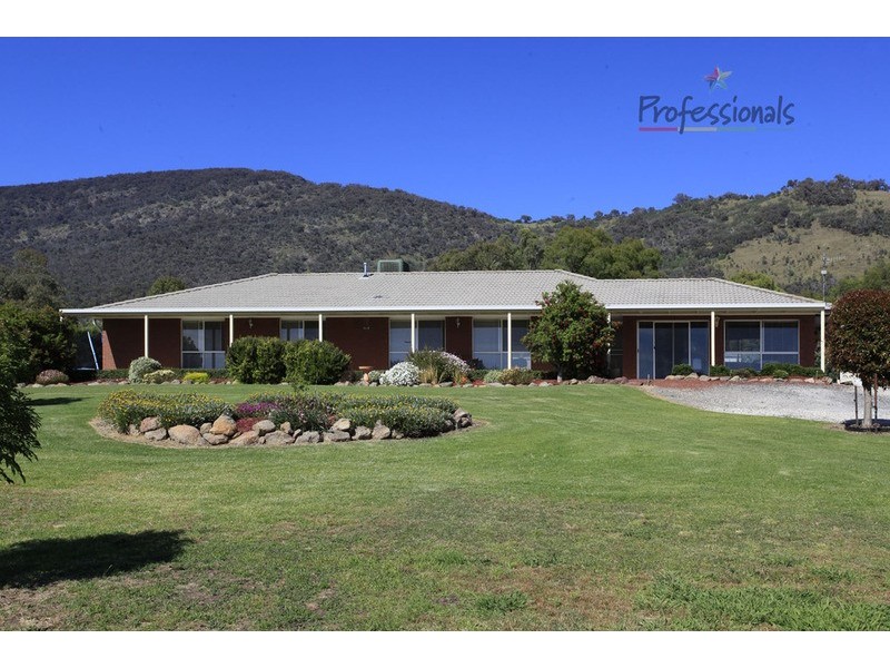 31 Michelle  Drive, Kiewa VIC 3691