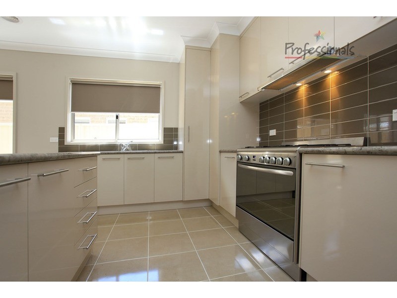 4 Blackburn Close, Wodonga VIC 3690