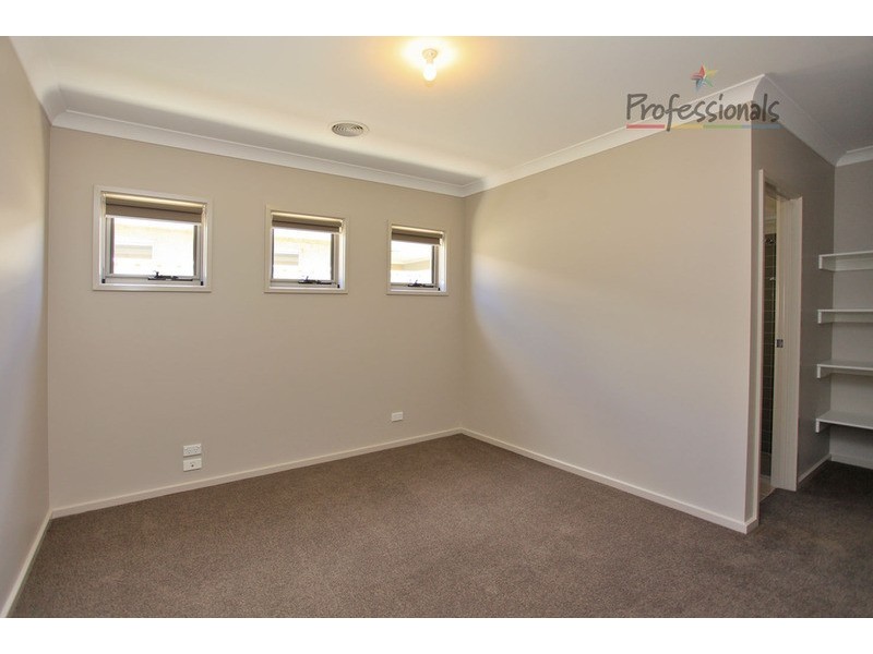 4 Blackburn Close, Wodonga VIC 3690