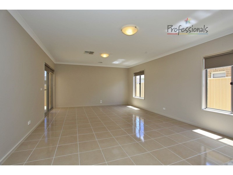 4 Blackburn Close, Wodonga VIC 3690