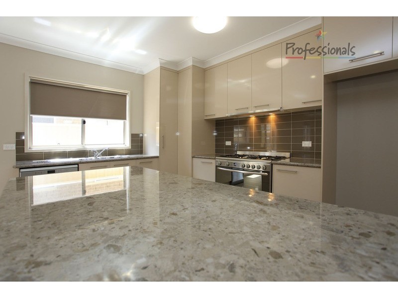 4 Blackburn Close, Wodonga VIC 3690