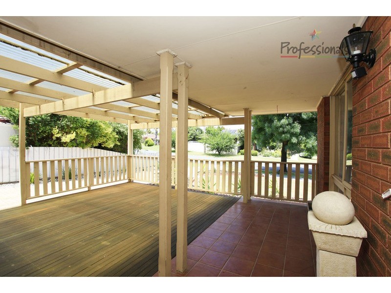 12 Donelly Avenue, Wodonga VIC 3690