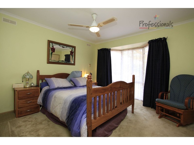 12 Donelly Avenue, Wodonga VIC 3690