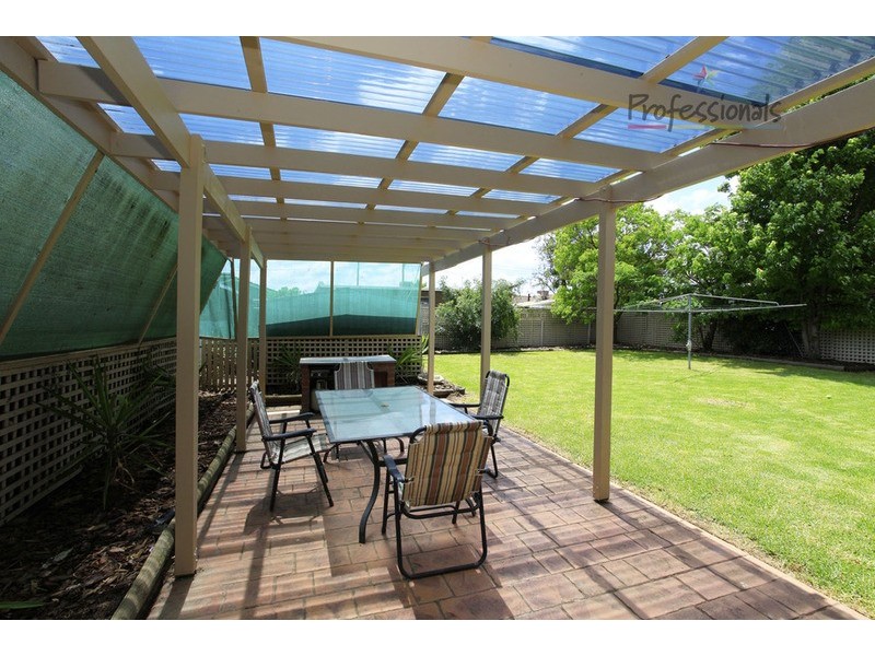 12 Donelly Avenue, Wodonga VIC 3690