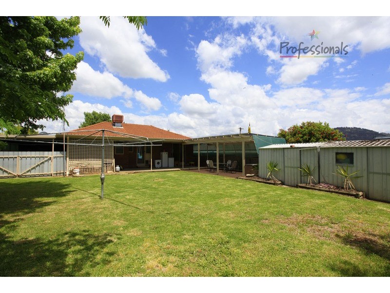 12 Donelly Avenue, Wodonga VIC 3690
