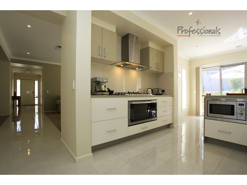 6 Blue Bonnet Way, Wodonga VIC 3690