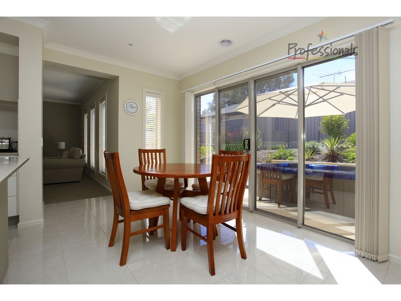 6 Blue Bonnet Way, Wodonga VIC 3690