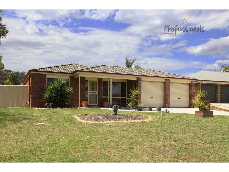 4 Alkira Court, Lavington NSW 2641