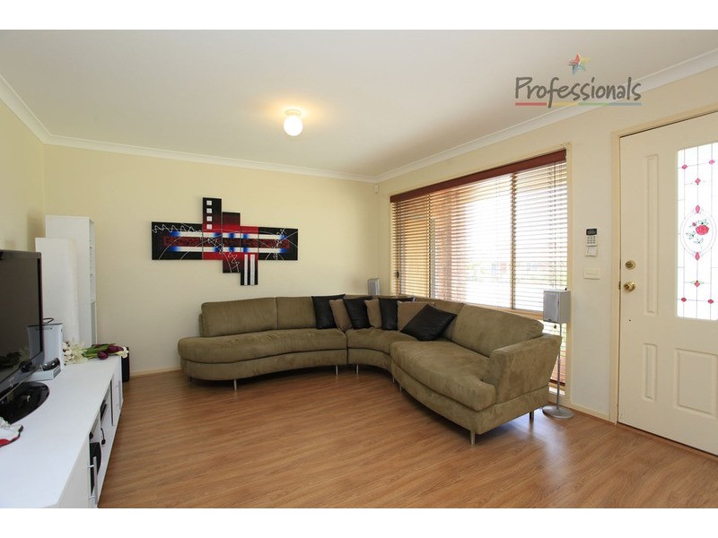 4 Alkira Court, Lavington NSW 2641