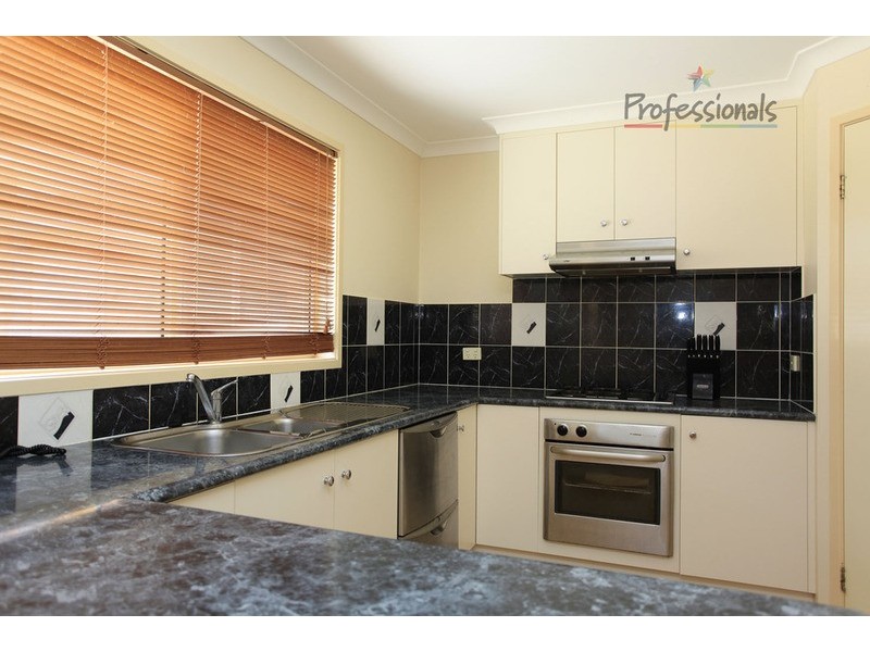 4 Alkira Court, Lavington NSW 2641