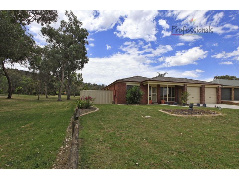 4 Alkira Court, Lavington NSW 2641