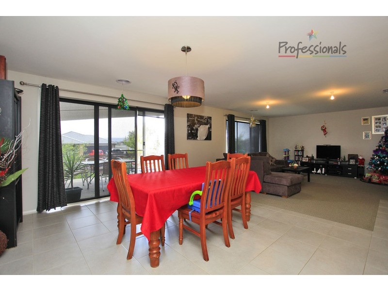 15 Lauren Place, Wodonga VIC 3690