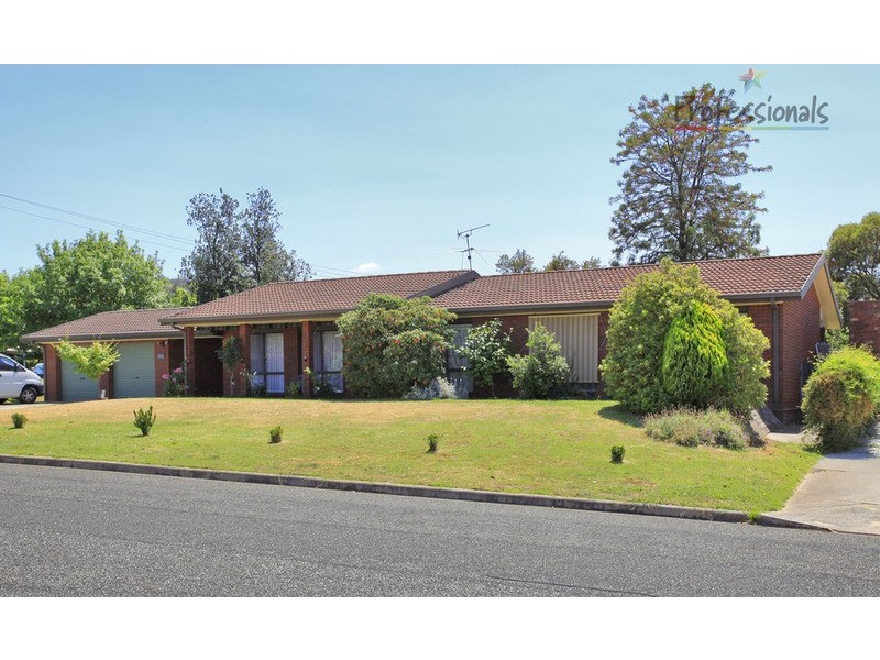 1097 Pemberton  Street, Albury NSW 2640