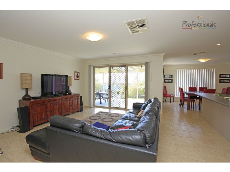 16 Firetail Street, Thurgoona NSW 2640