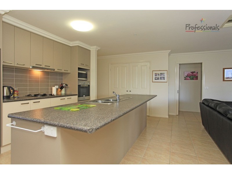 16 Firetail Street, Thurgoona NSW 2640