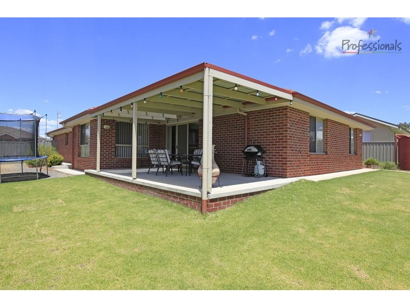 16 Firetail Street, Thurgoona NSW 2640