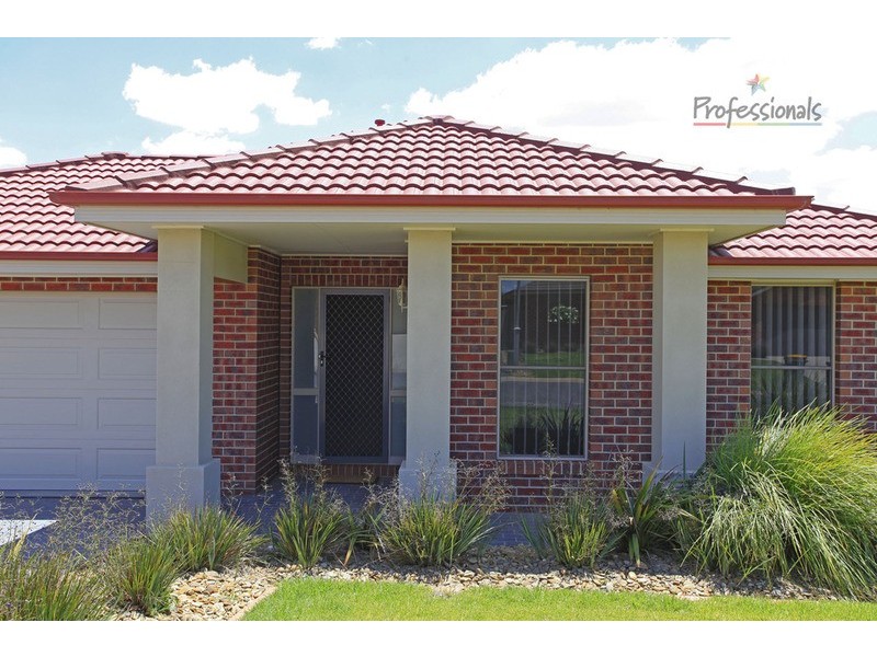 16 Firetail Street, Thurgoona NSW 2640