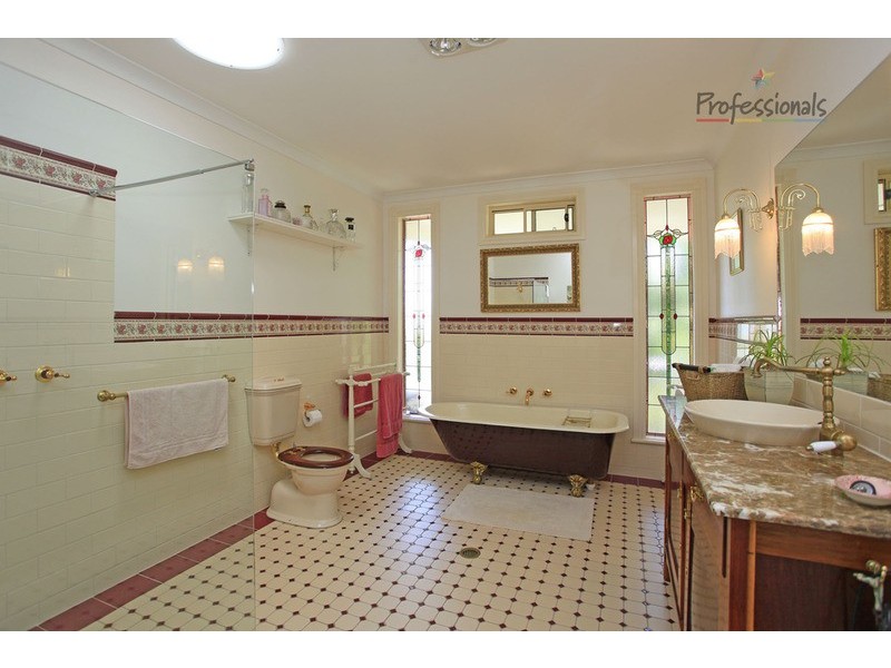 30 Hawksview Road, Wirlinga NSW 2640