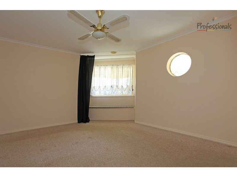 37 Sarson  Road, Lavington NSW 2641