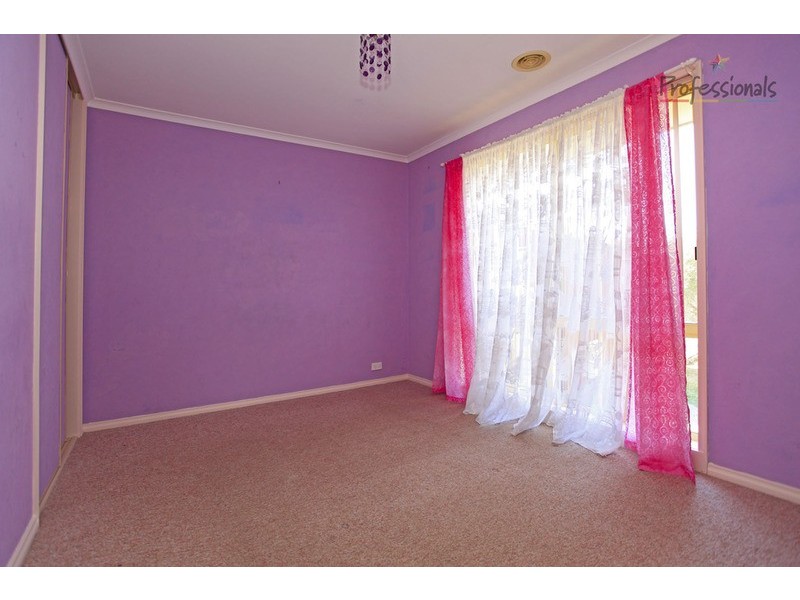 37 Sarson  Road, Lavington NSW 2641