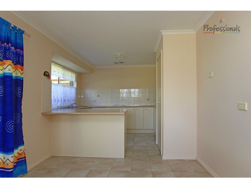 37 Sarson  Road, Lavington NSW 2641