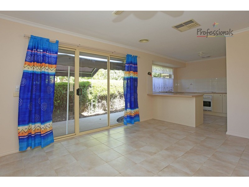 37 Sarson  Road, Lavington NSW 2641