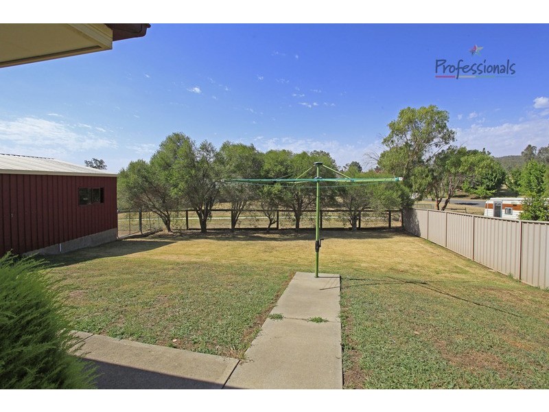 37 Sarson  Road, Lavington NSW 2641