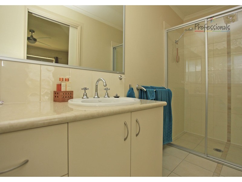 204 Kaitlers Road, Lavington NSW 2641