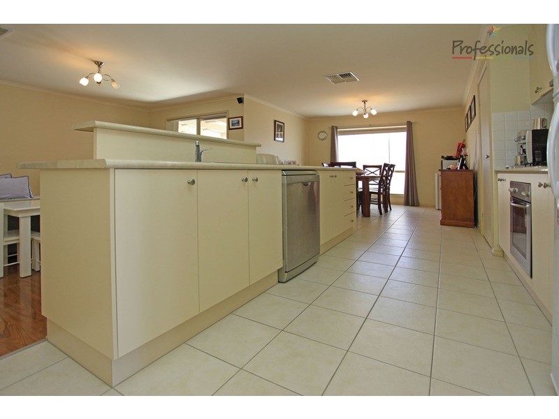 204 Kaitlers Road, Lavington NSW 2641