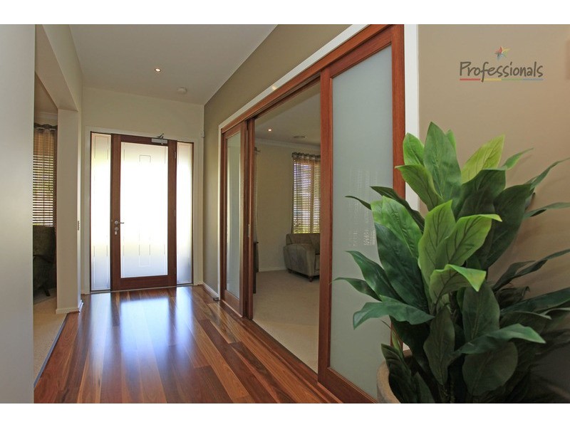 16 Victoria Cross Parade, Wodonga VIC 3690