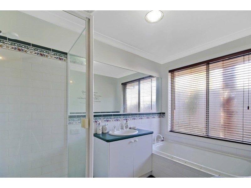 20 Faithful Street, Lavington NSW 2641
