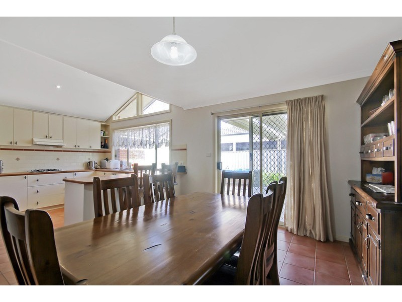 20 Faithful Street, Lavington NSW 2641
