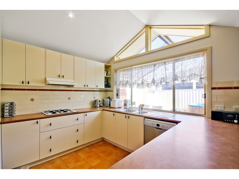 20 Faithful Street, Lavington NSW 2641