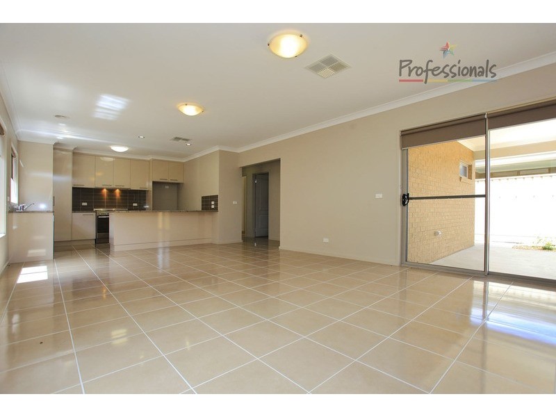 4 Blackburn Close, Wodonga VIC 3690