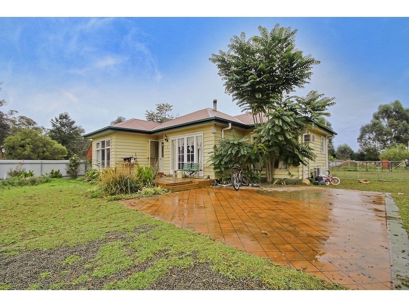 1 Nickless Street, Chiltern VIC 3683