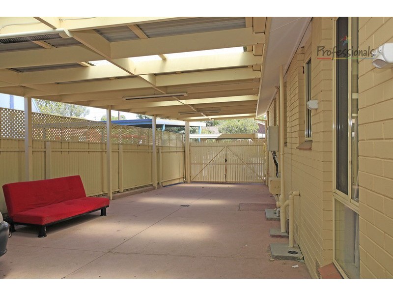 4 Riga Court, Wodonga VIC 3690