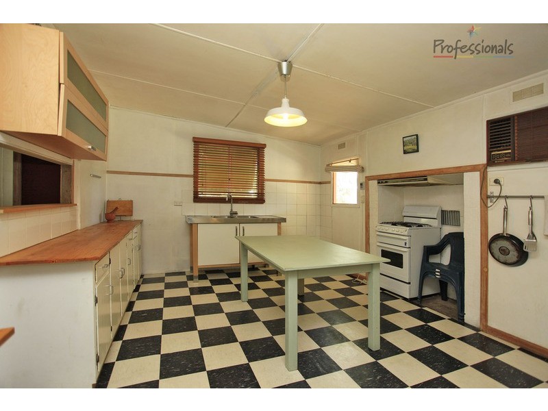 11 Burke Street, Chiltern VIC 3683