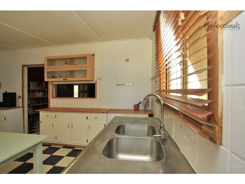 11 Burke Street, Chiltern VIC 3683