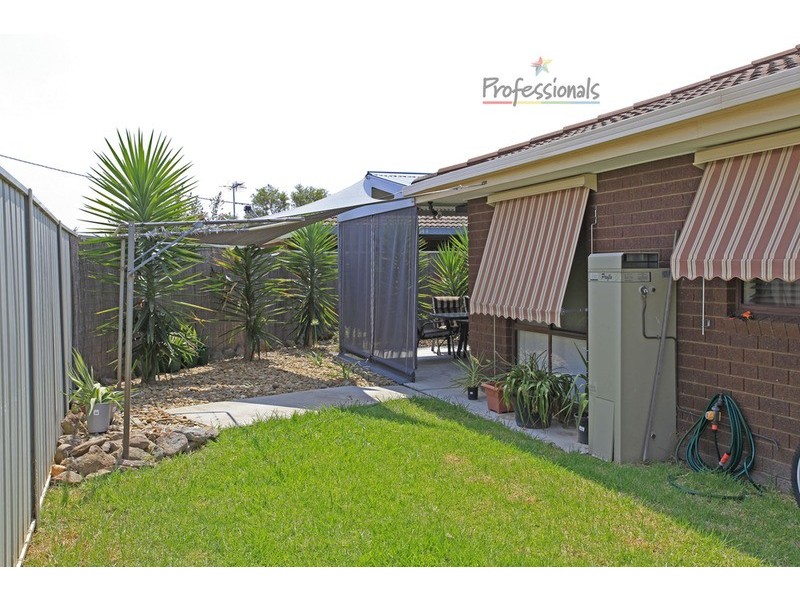 4/8 Burns Court, Wodonga VIC 3690