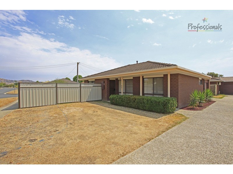 4/8 Burns Court, Wodonga VIC 3690