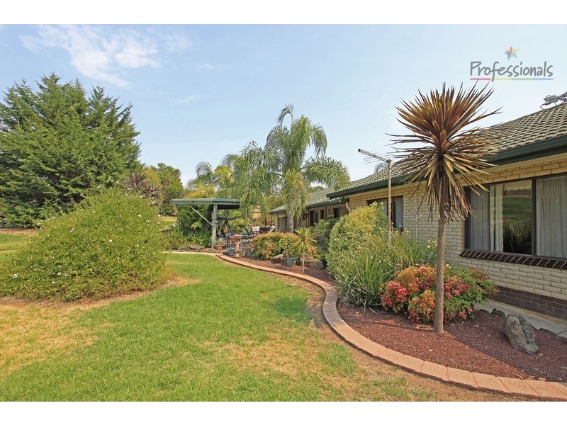 681 Huon Creek  Road, Wodonga VIC 3690