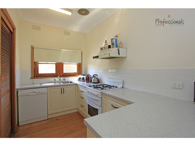 8 Bassett Street, Wodonga VIC 3690