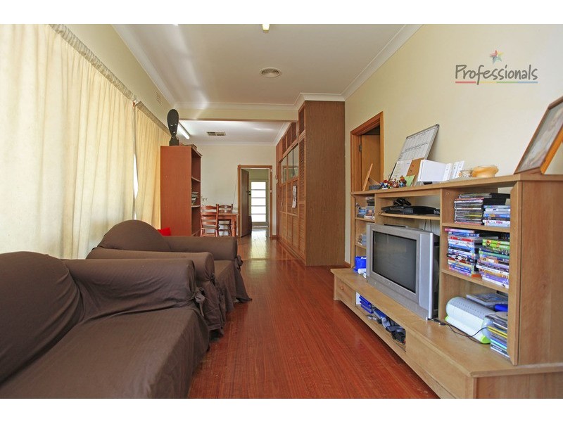 8 Bassett Street, Wodonga VIC 3690