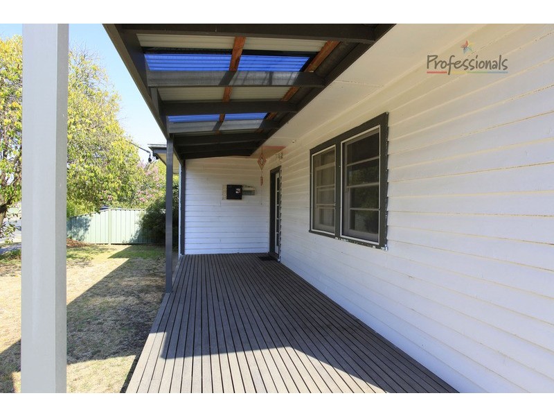 8 Bassett Street, Wodonga VIC 3690