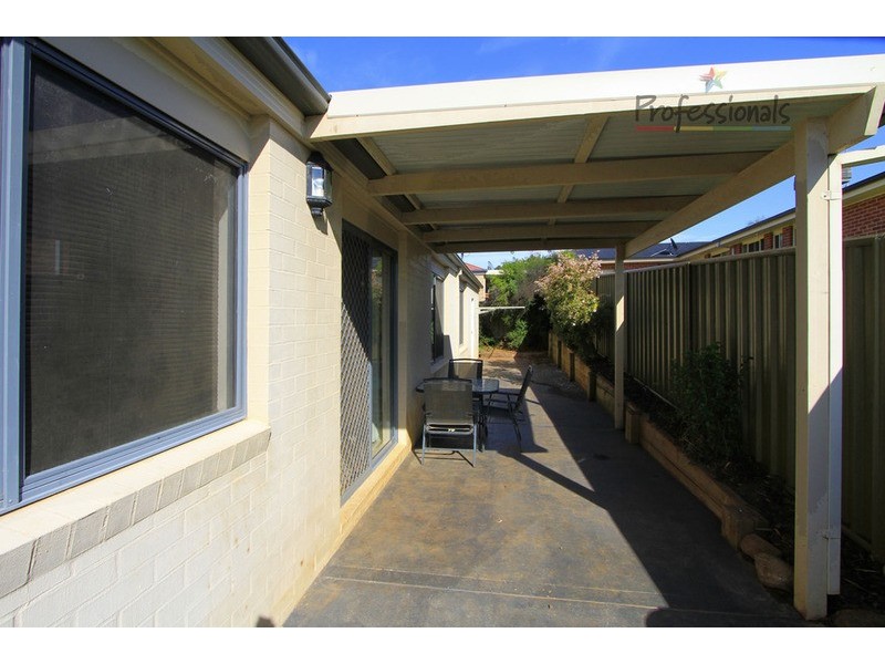 2/72 Nightingale Avenue, Wodonga VIC 3690