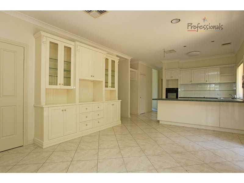 40 Southern View Drive, Albury NSW 2640